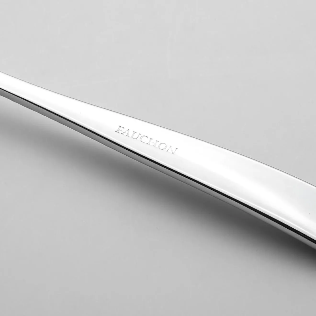 Fauchon 12 Couteaux à beurre Signature argentés - 16.4 cm