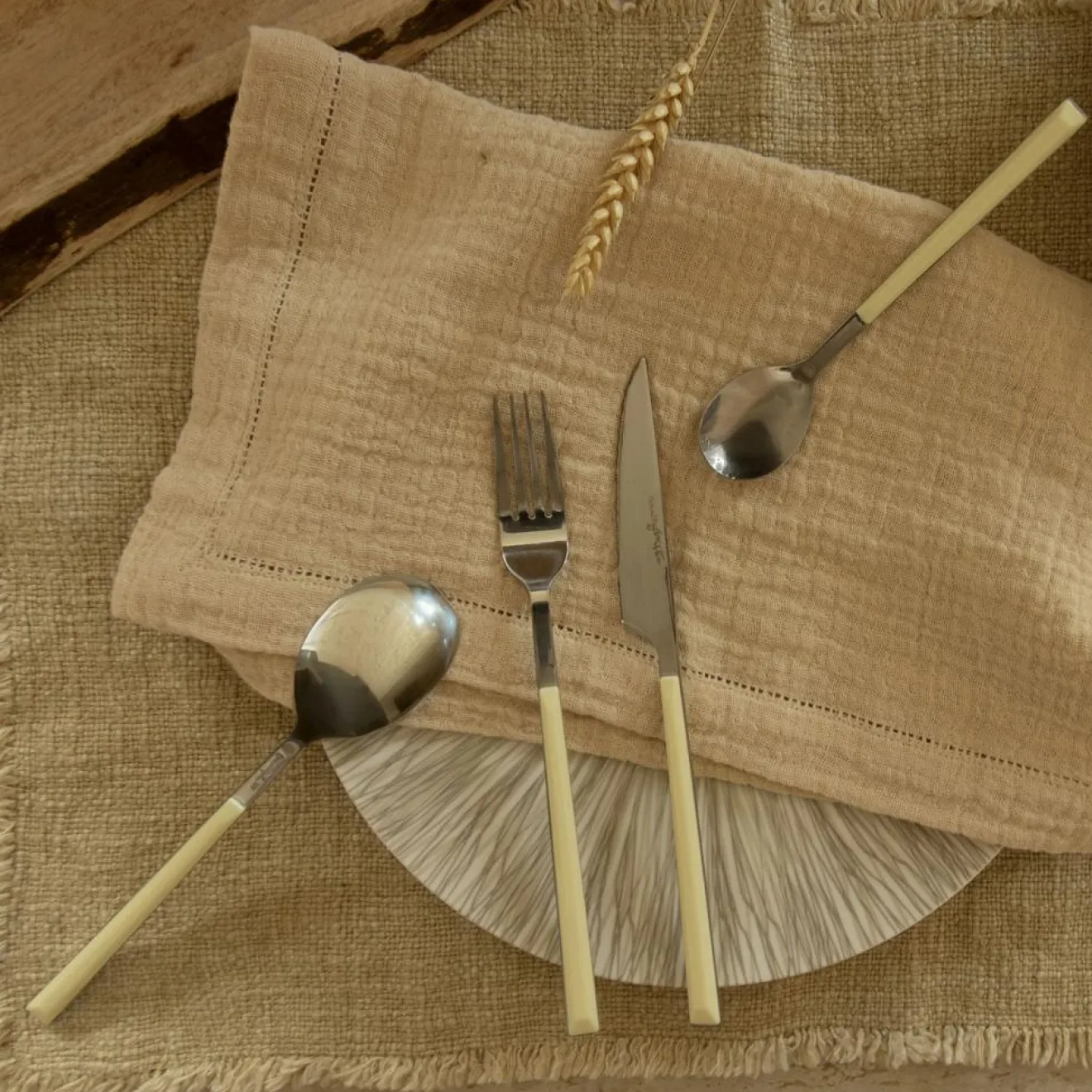 Menastyl 6 Couteaux de table Colorama crème - 23.5 cm