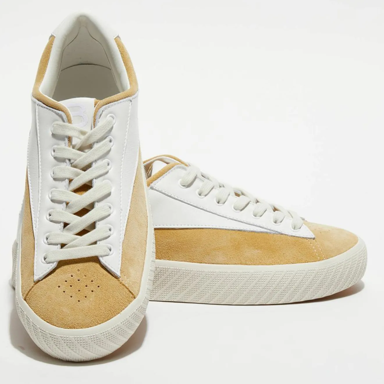 Femme By Far Baskets en Cuir & Velours de Cuir blanches