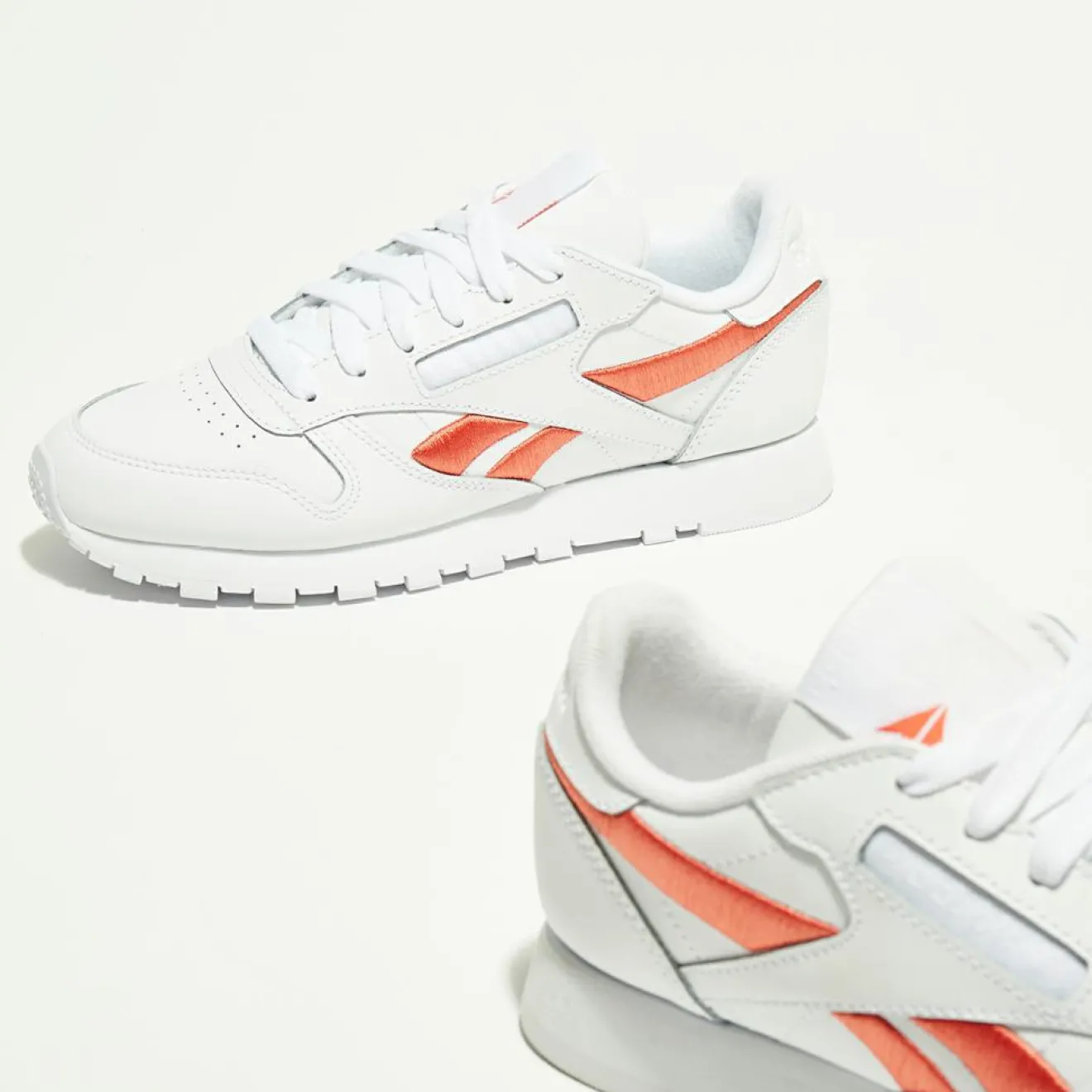 Femme Reebok Baskets en Cuir Cl Lthr Bicolore blanc/orange