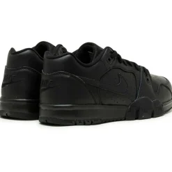 Hot Nike Baskets en Cuir Cross Trainer Low noires