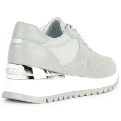 Femme Geox Baskets en Cuir Desya gris pâle