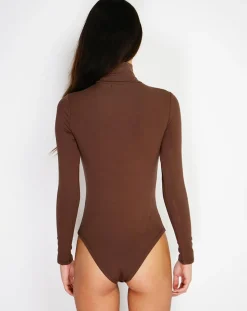 Femme Assuili Body en Soie mélangée Judy café