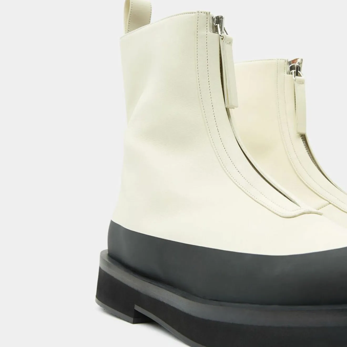 New Neous Boots en Cuir Zip écrues