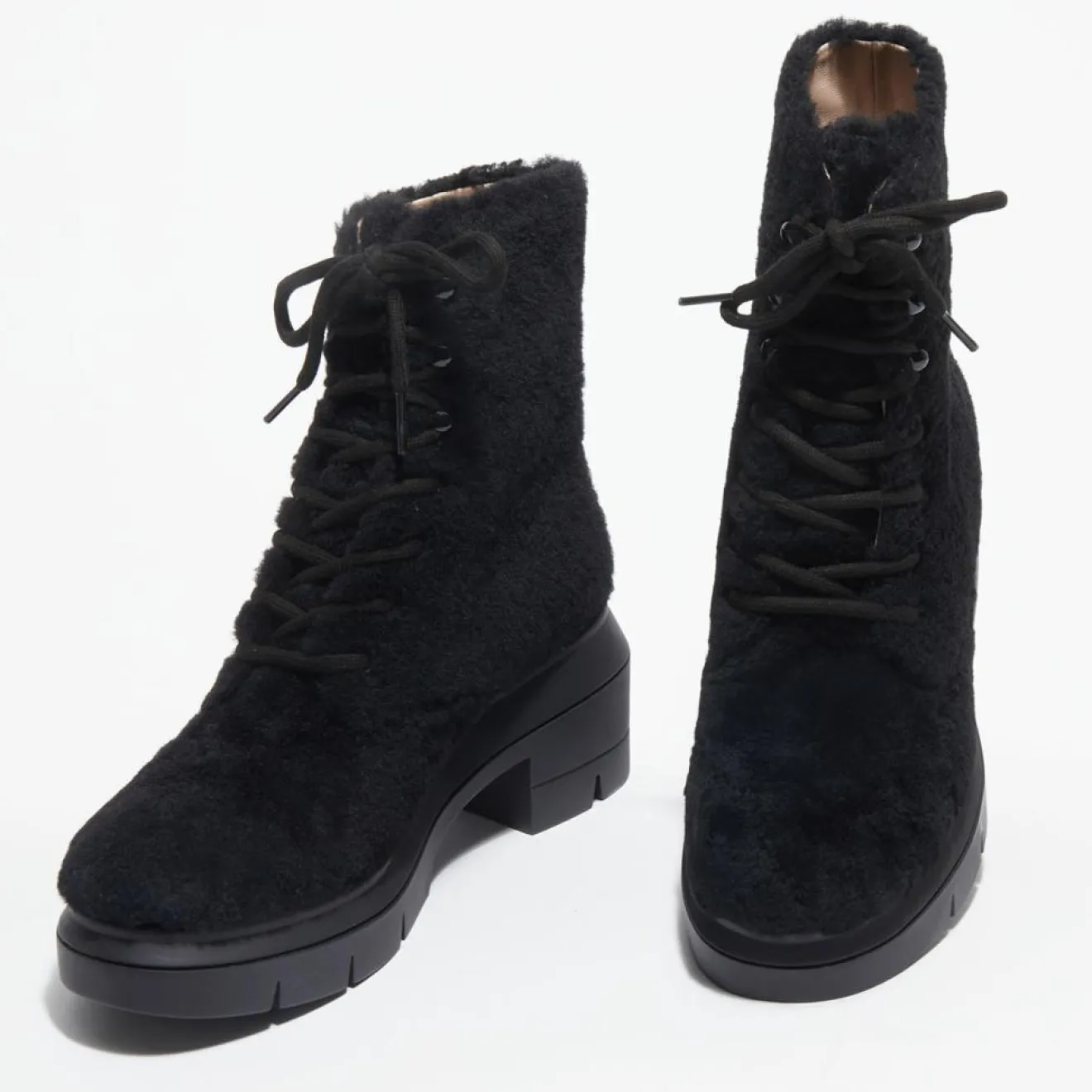 Femme Stuart Weitzman Boots en Peau de Mouton Nisha noires - Talon 7,5 cm