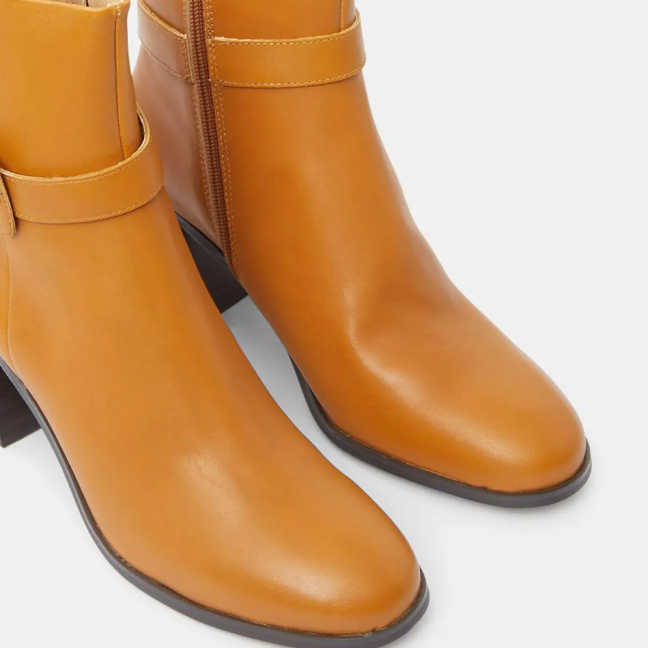 Outlet Galeries Lafayette Bottines en Cuir boucle recouverte camel - Talon 6 cm