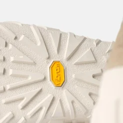 Discount Ugg Chaussures en Velours de Cuir Ascot Wrap Tech beiges