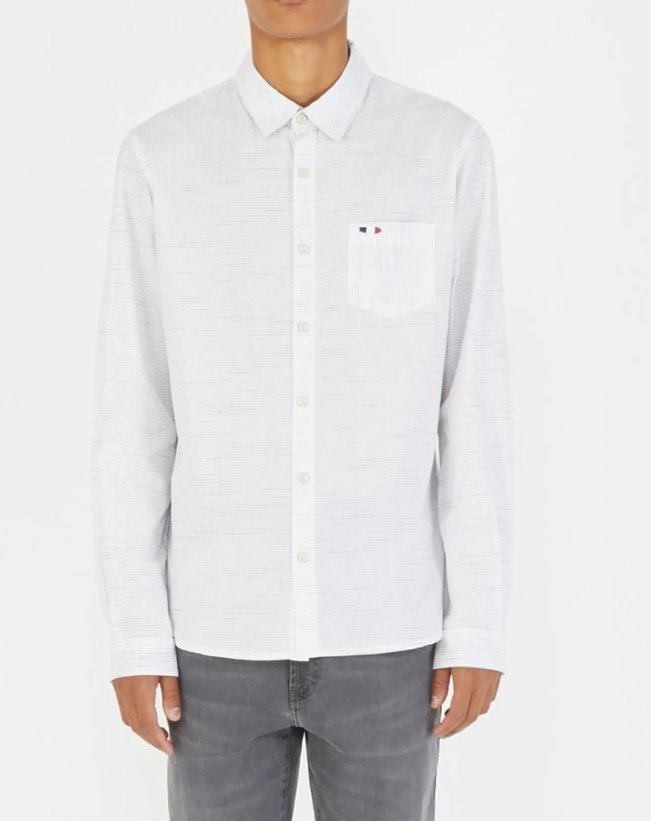 Sale Oxbow Chemise ajustée Crena à fines rayures écru/noir