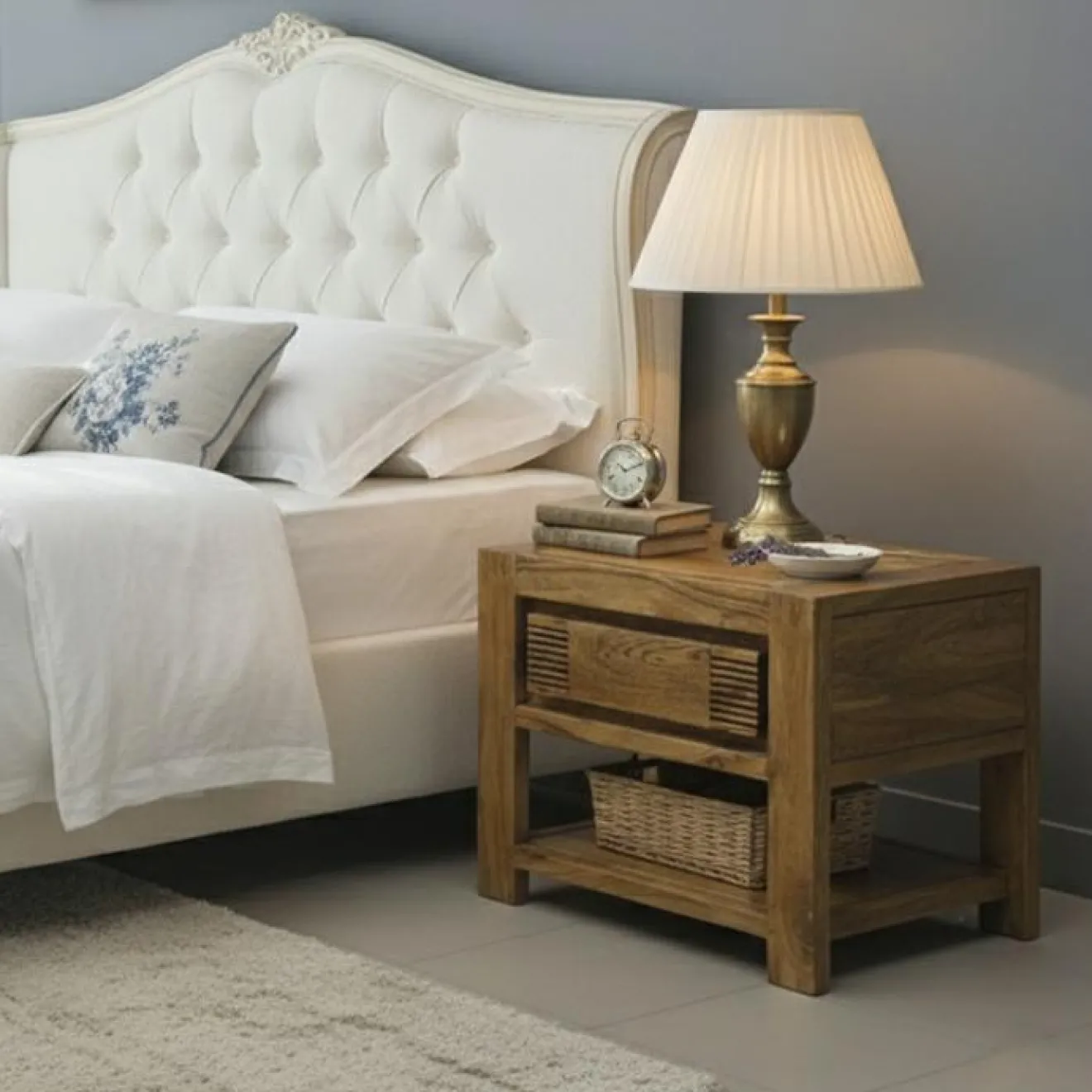 New Bois & Chiffons Chevet bois strié 1T Acacia Verone Marron - 55x40x45 cm