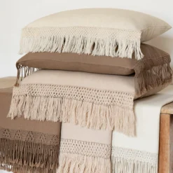 Bed and Philosophy Coussin artisanal en laine & alpaga marron 40x60 cm