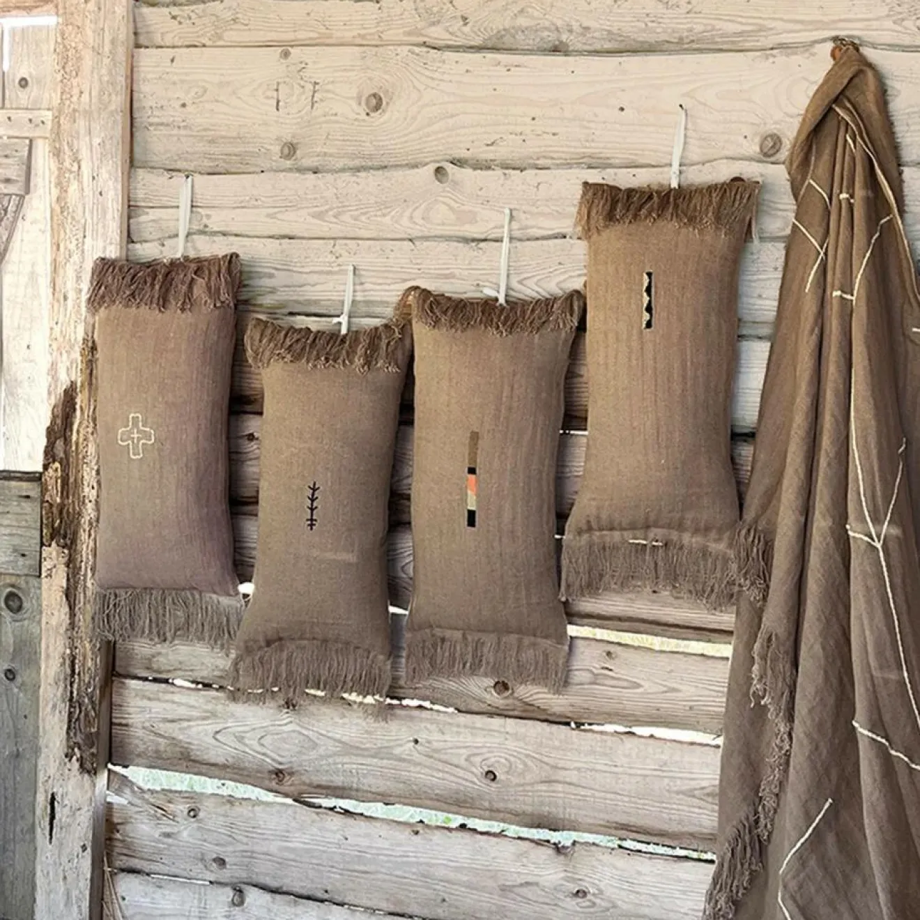 Bed and Philosophy Coussin en lin à chevrons marron 30x60cm