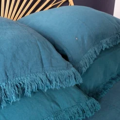 Bed and Philosophy Coussin en lin frangé bleu 80x80cm