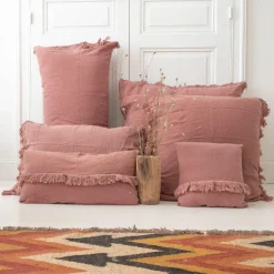Bed and Philosophy Coussin en lin frangé rose 30x60cm