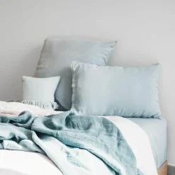 Bed and Philosophy Coussin frangé en lin bleu 50x70cm