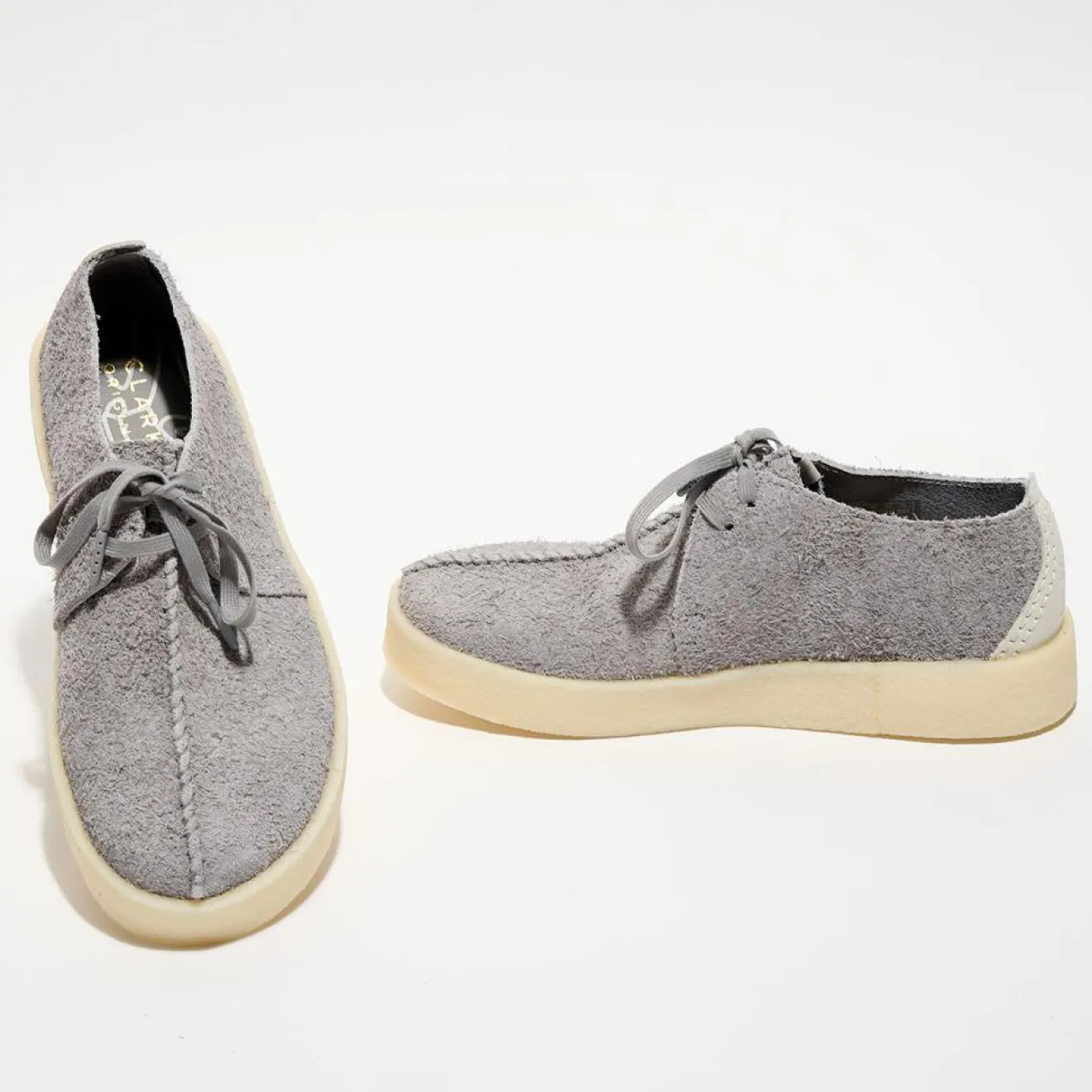 Homme Clarks Derbies en Velours de Cuir texturé Trek Cup grises