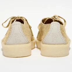 New Clarks Derbies en Velours de Cuir texturé Trek Cup beiges