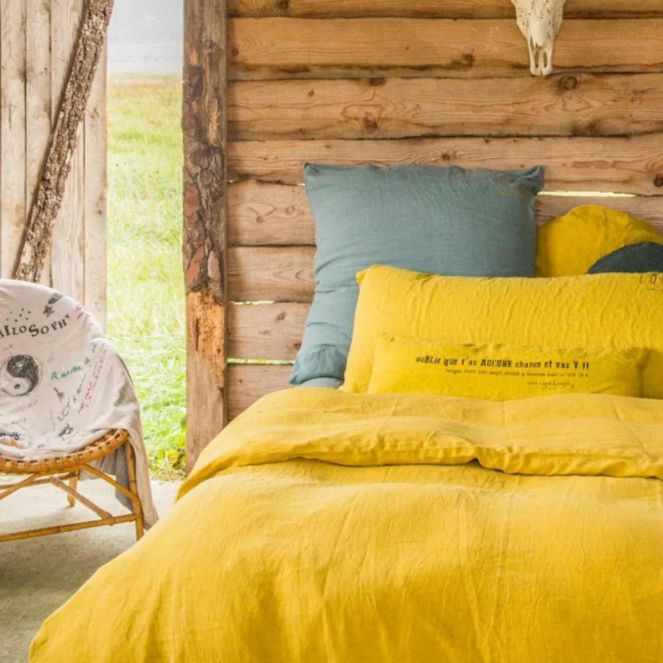 Sale Bed and Philosophy Drap housse en lin lavé jaune 160x200cm