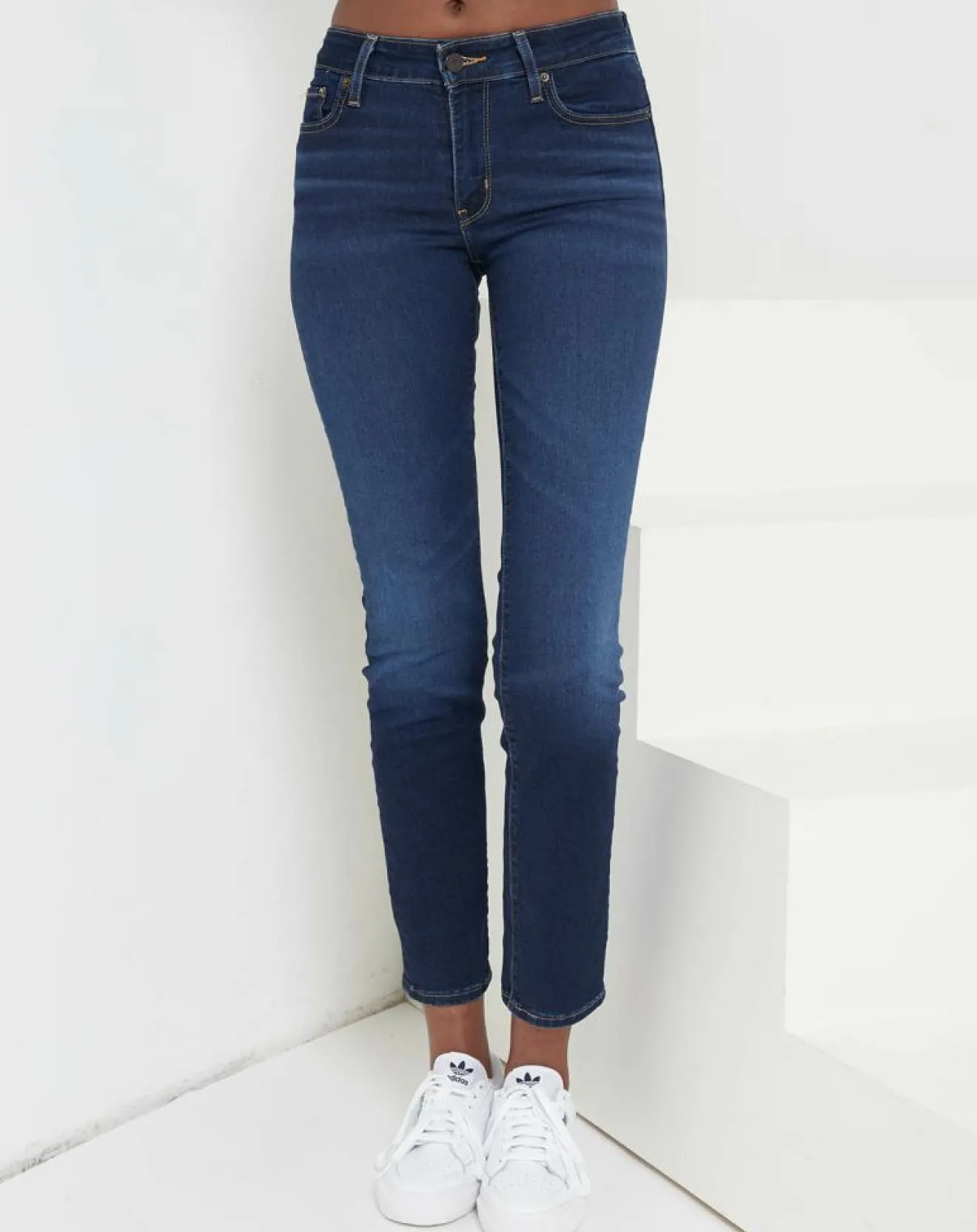 Femme Levi's® Jean 712 Slim bleu