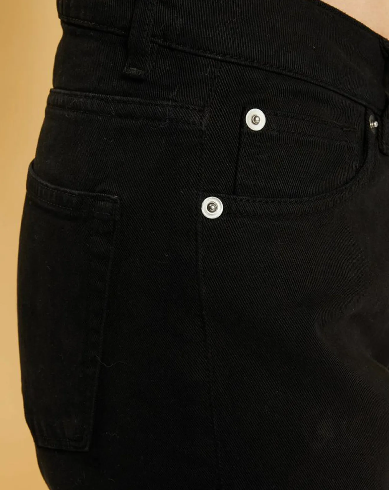 Femme Acquaverde Jean Cynthia black resine