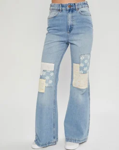 Femme Billabong Jean flare x Wrangler Patchwork bleu clair