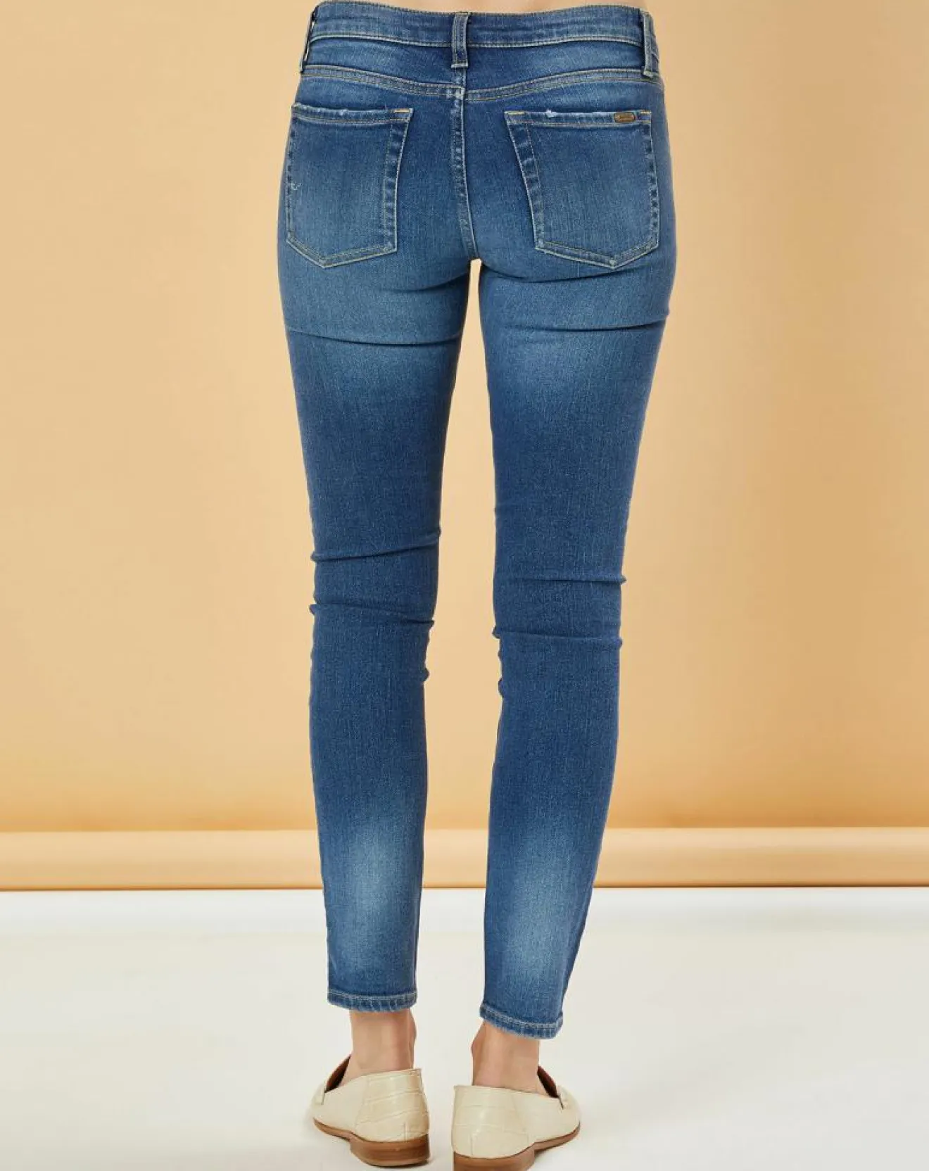 Femme Acquaverde Jean slim 7/8 Scarlett worn