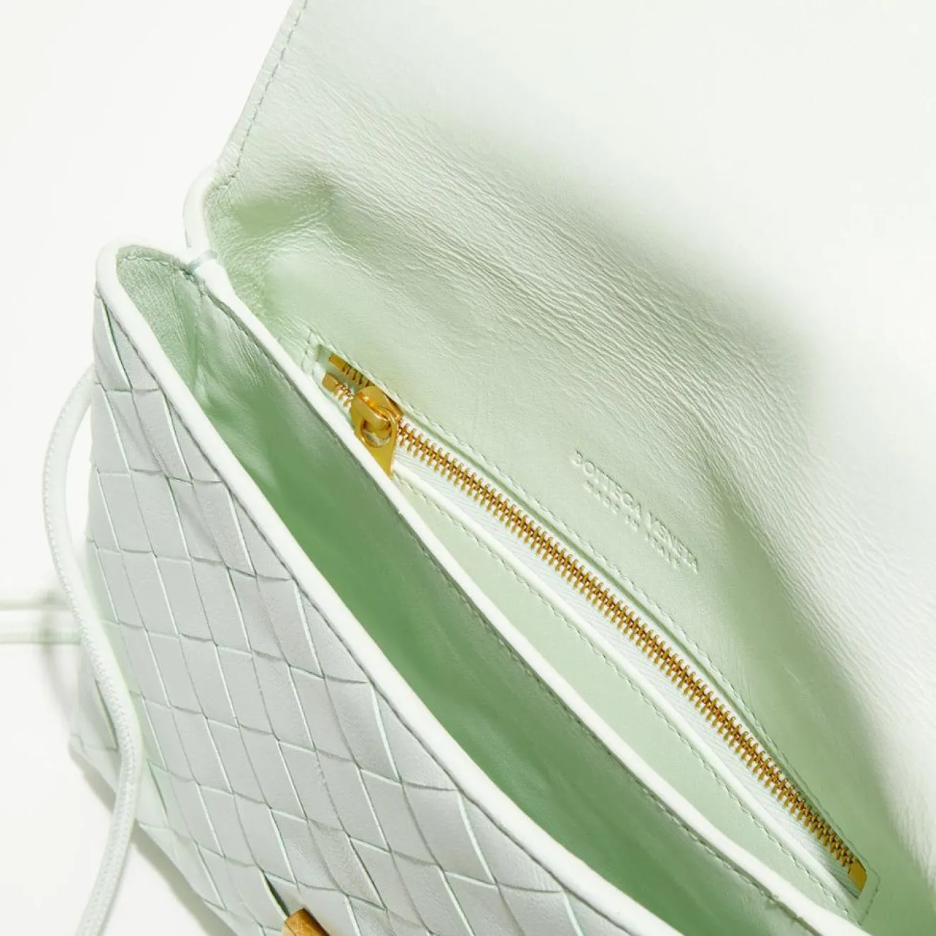 Femme Bottega Veneta Mini sac bandoulière en Cuir nappa Intrecciato l'or des glaciers - 19x15x6 cm