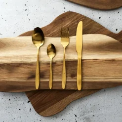 Home Deco Factory Ménagère dorée - 16 pièces