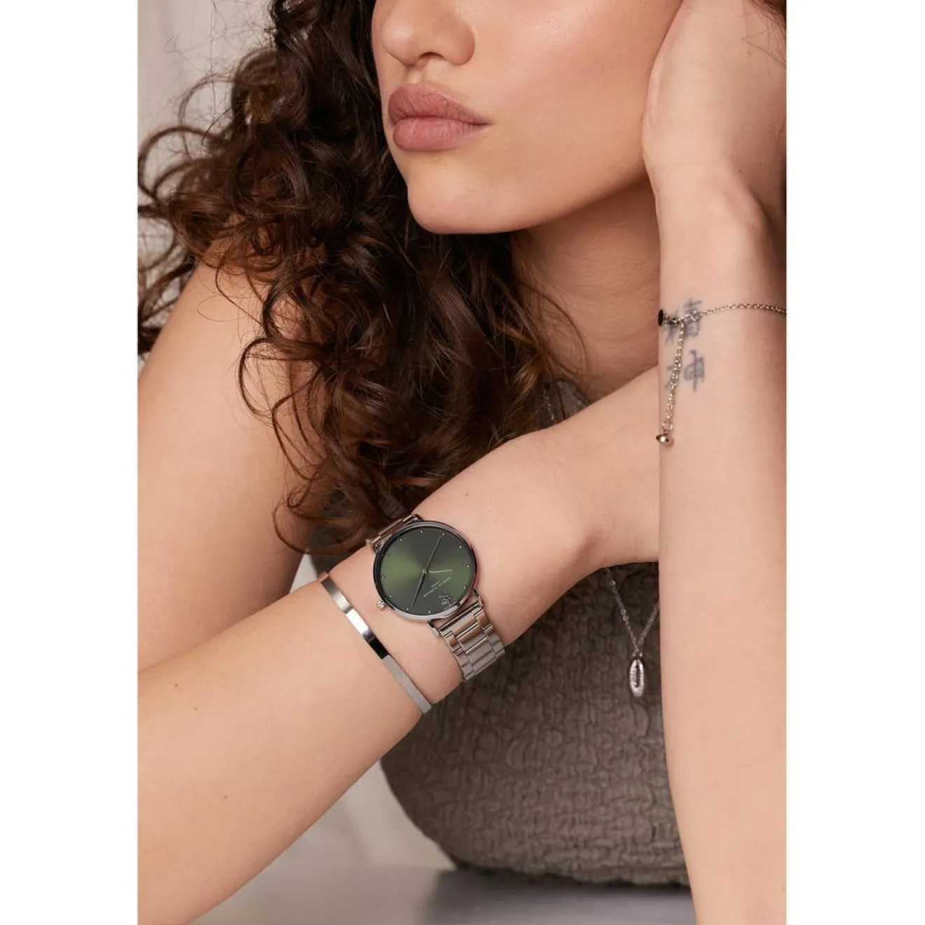 Femme Amelia Parker Montre Femme Maya Bay en Acier argentée