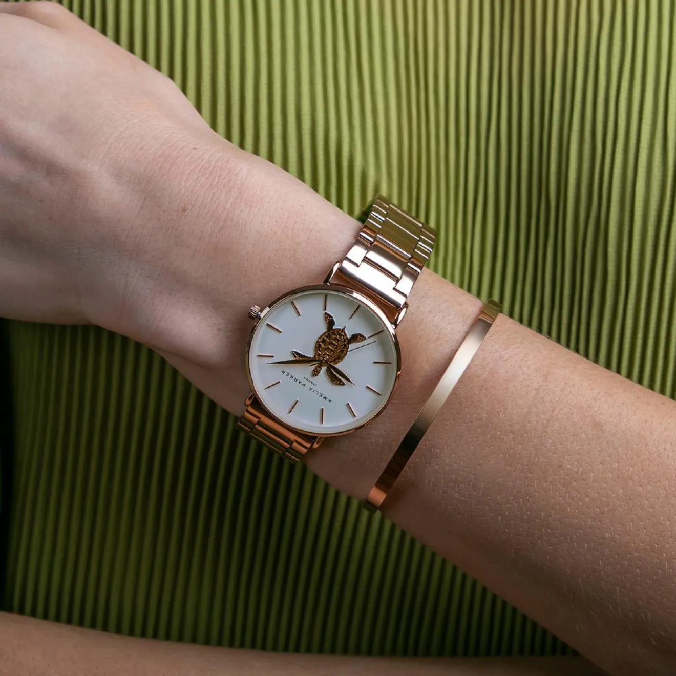 Femme Amelia Parker Montre Femme Rose Turtle en Acier rose doré