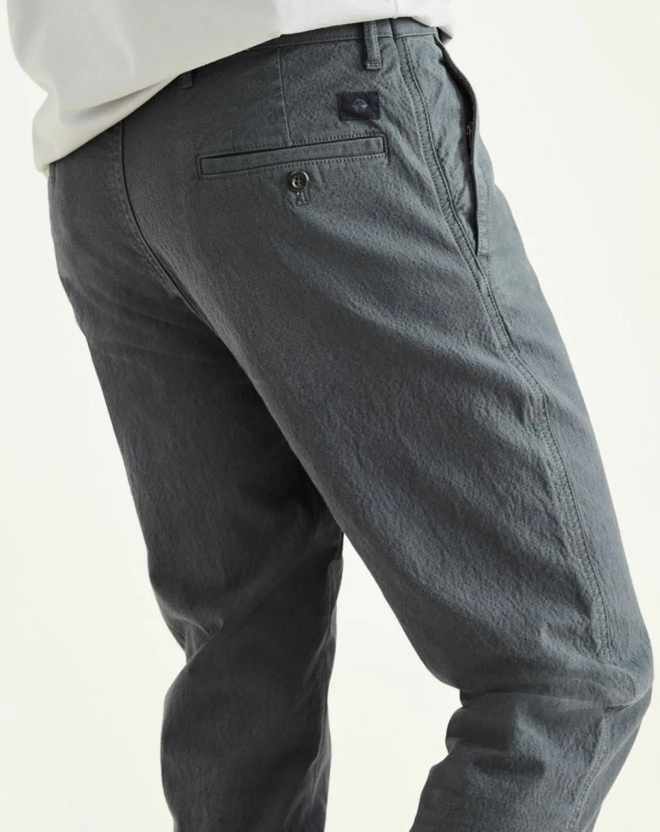 Sale Dockers Pantalon chino en Coton Bio Alpha Icon Tapered à carreaux gris
