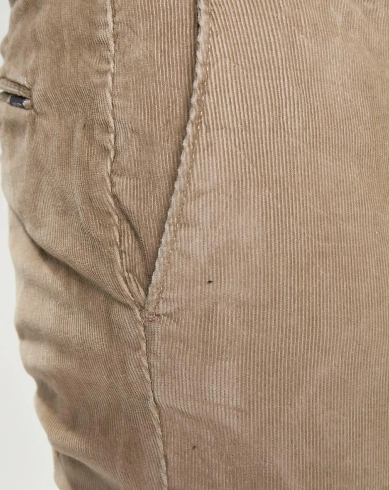 Outlet Hackett London Pantalon Chino Slim Fit en Velours côtelé beige