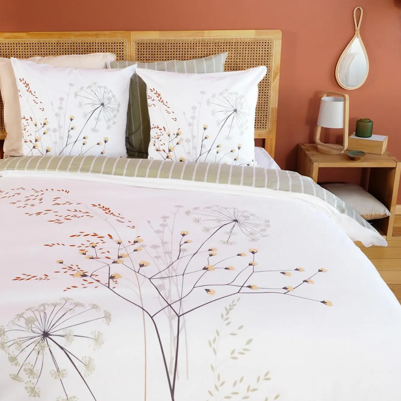 Home Collection Parure housse de couette Soliflore blanche