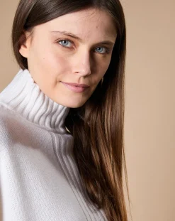 Clearance Oscar et Louise Pull en Laine & Cachemire Ambre col montant 4 côtes écru