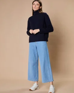 Femme Oscar et Louise Pull en Laine & Cachemire Ambre col montant 4 côtes bleu marine