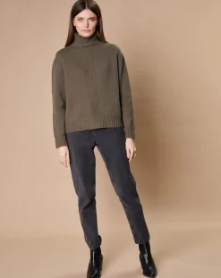 Femme Oscar et Louise Pull en Laine & Cachemire Ambre col montant 4 côtes kaki
