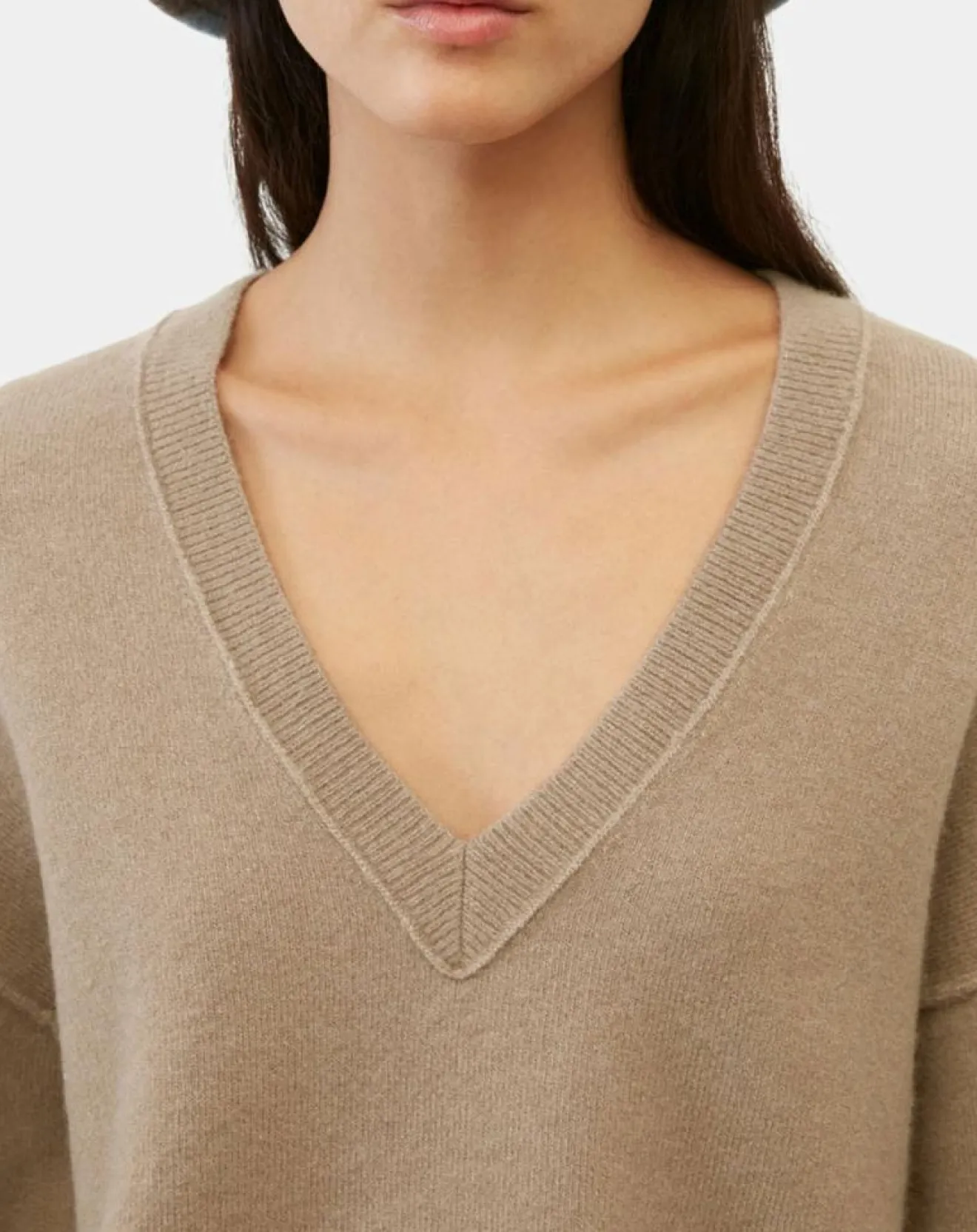 Discount Marc O'Polo Pull en Laine mélangée col V marron clair