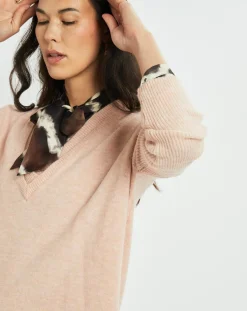 Femme Lauren Vidal Pull Plume double col rose pâle