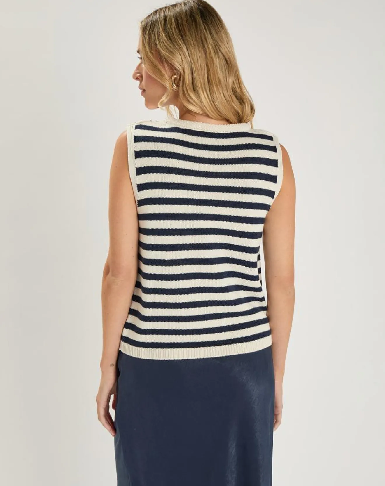 An'ge Pull Vanamata marine