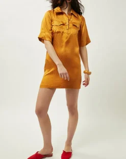 Femme Manoush Robe Summer Monogramme satinée moutarde