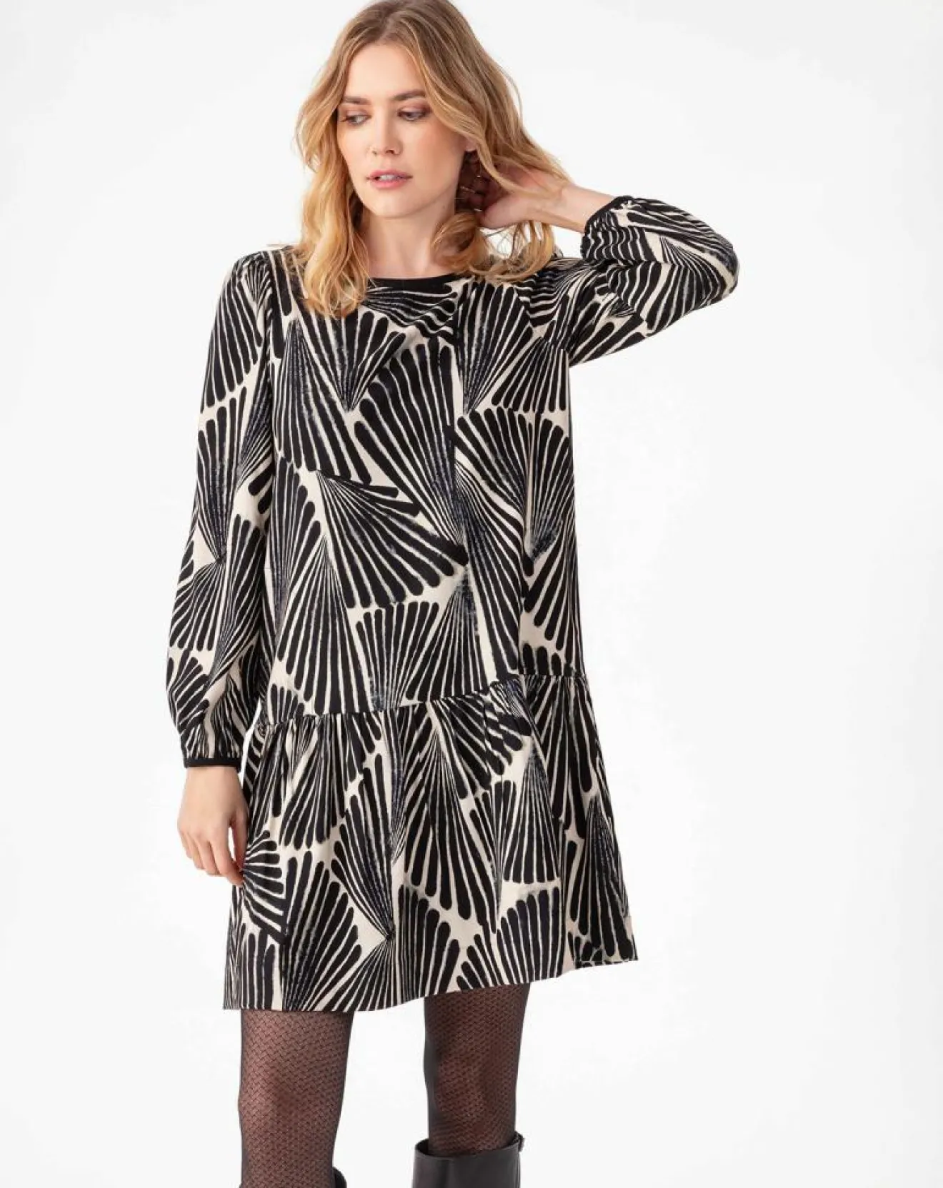 Hot Indies Robe Swan plumage