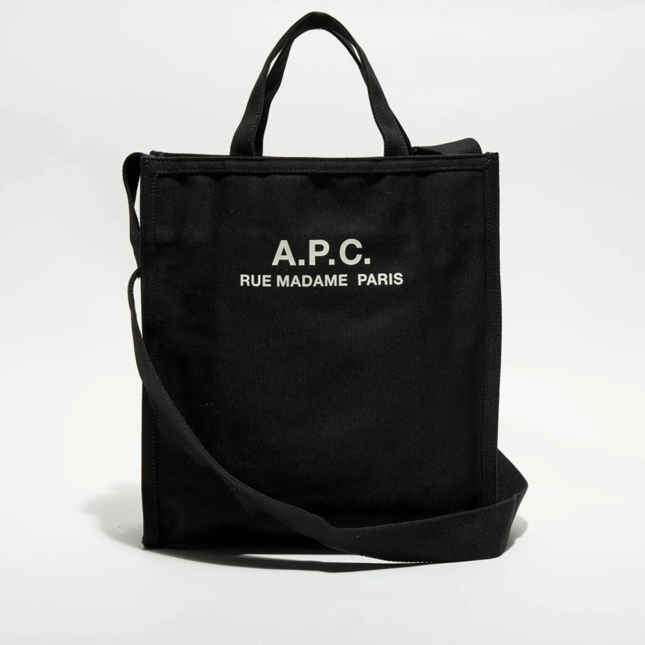 Outlet A.P.C. Sac cabas en toile Récupération noir - 40x36x11 cm