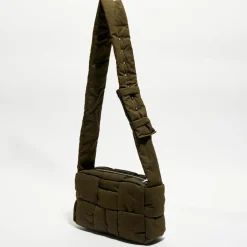 Femme Bottega Veneta Sac photo rembourré Arco taille moyenne olive - 18x28x9 cm