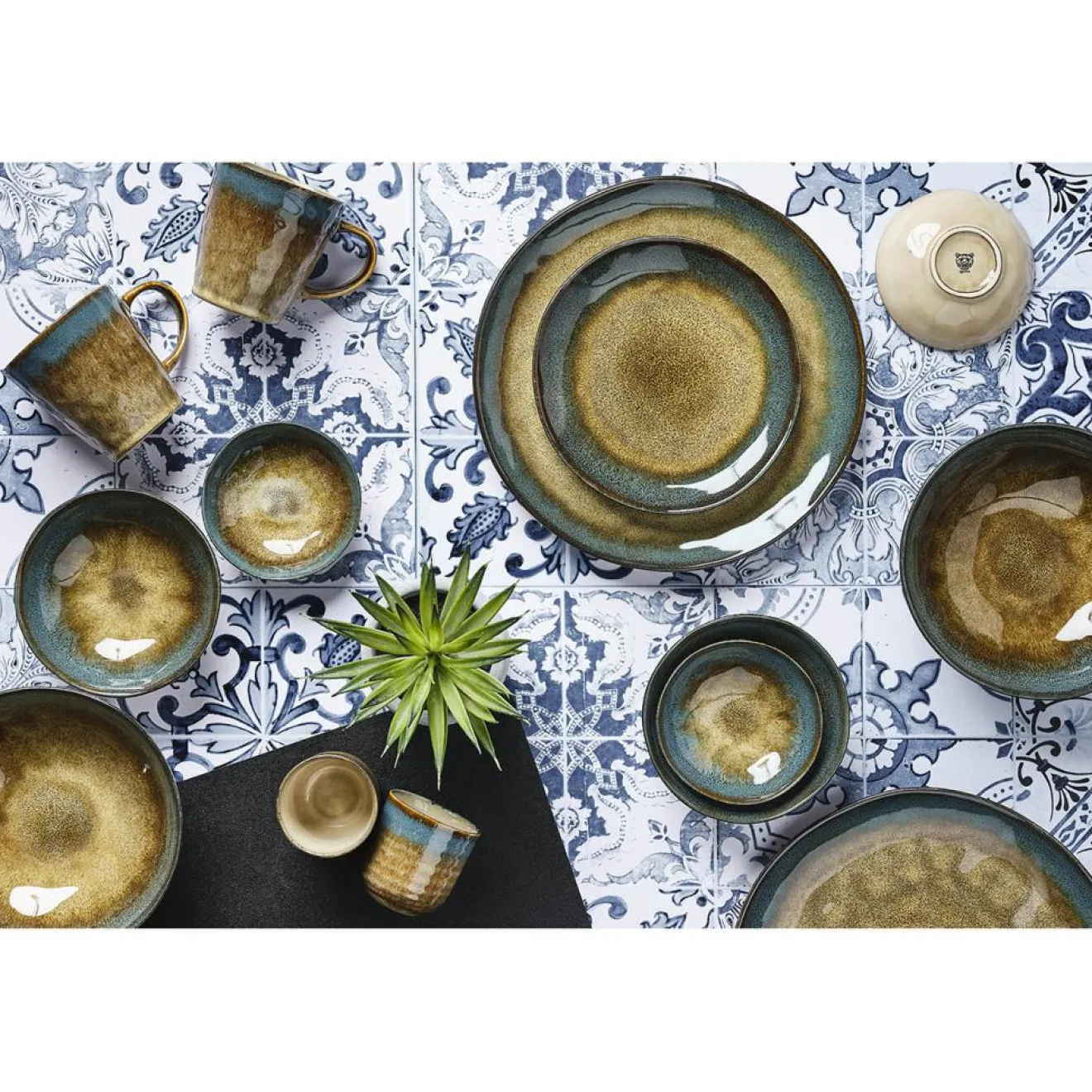 Outlet Bjorn Service Les Essentiels en Grès Island kaki/bleu - 18 pièces