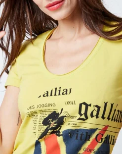 Femme John Galliano T-Shirt imprimé drapeau jaune
