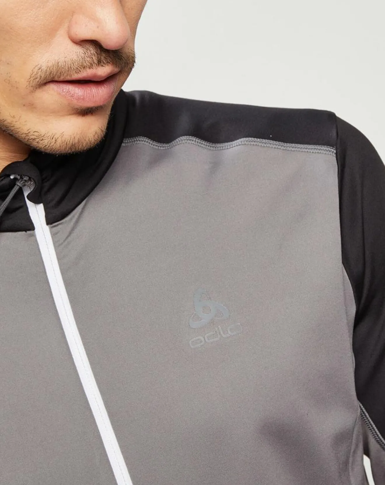 Homme Odlo Veste intermédiaire technique Allalin gris/noir/blanc